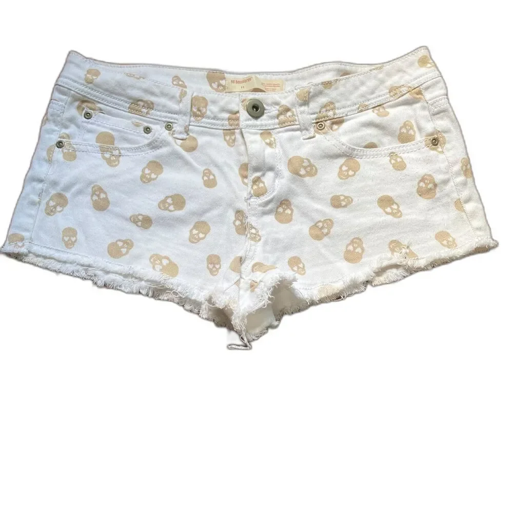 SKULL Shorty Shorts by No Boundaries Frayed Distressed Womens Size 11 - Picture 3 of 13